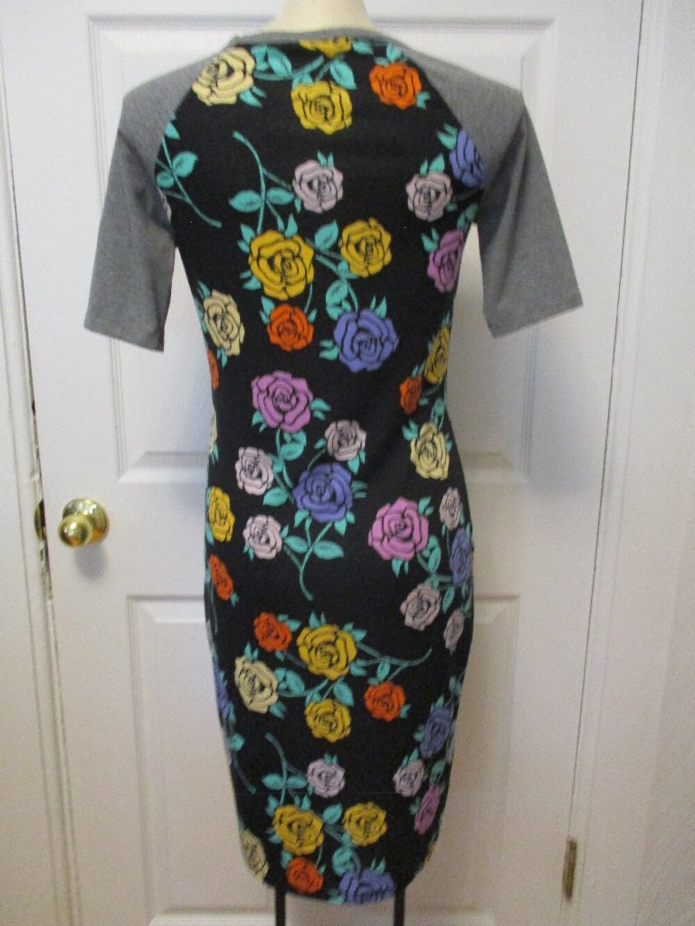 Lularoe Julia Dress Black Multicolored Roses Short Sleeves - Picture 2 of 10